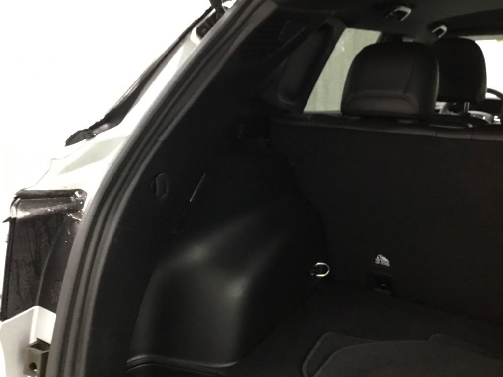 Used 2024 Jeep Compass Latitude w/ Altitude Special Edition image 16