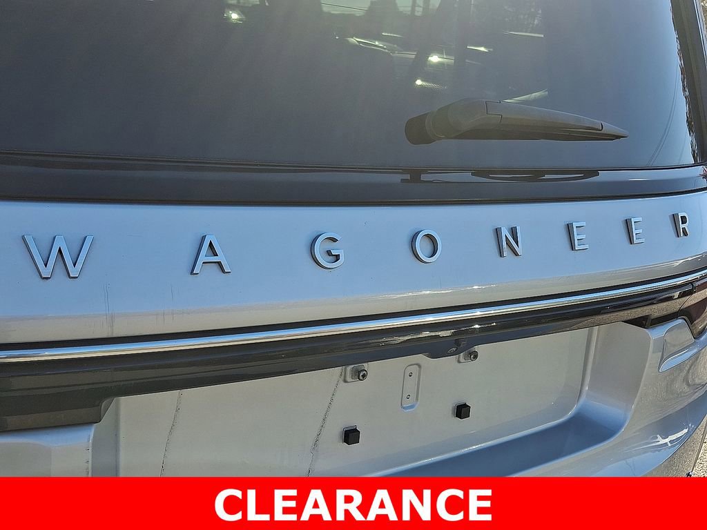 Used 2023 Jeep Wagoneer L Series II image 32