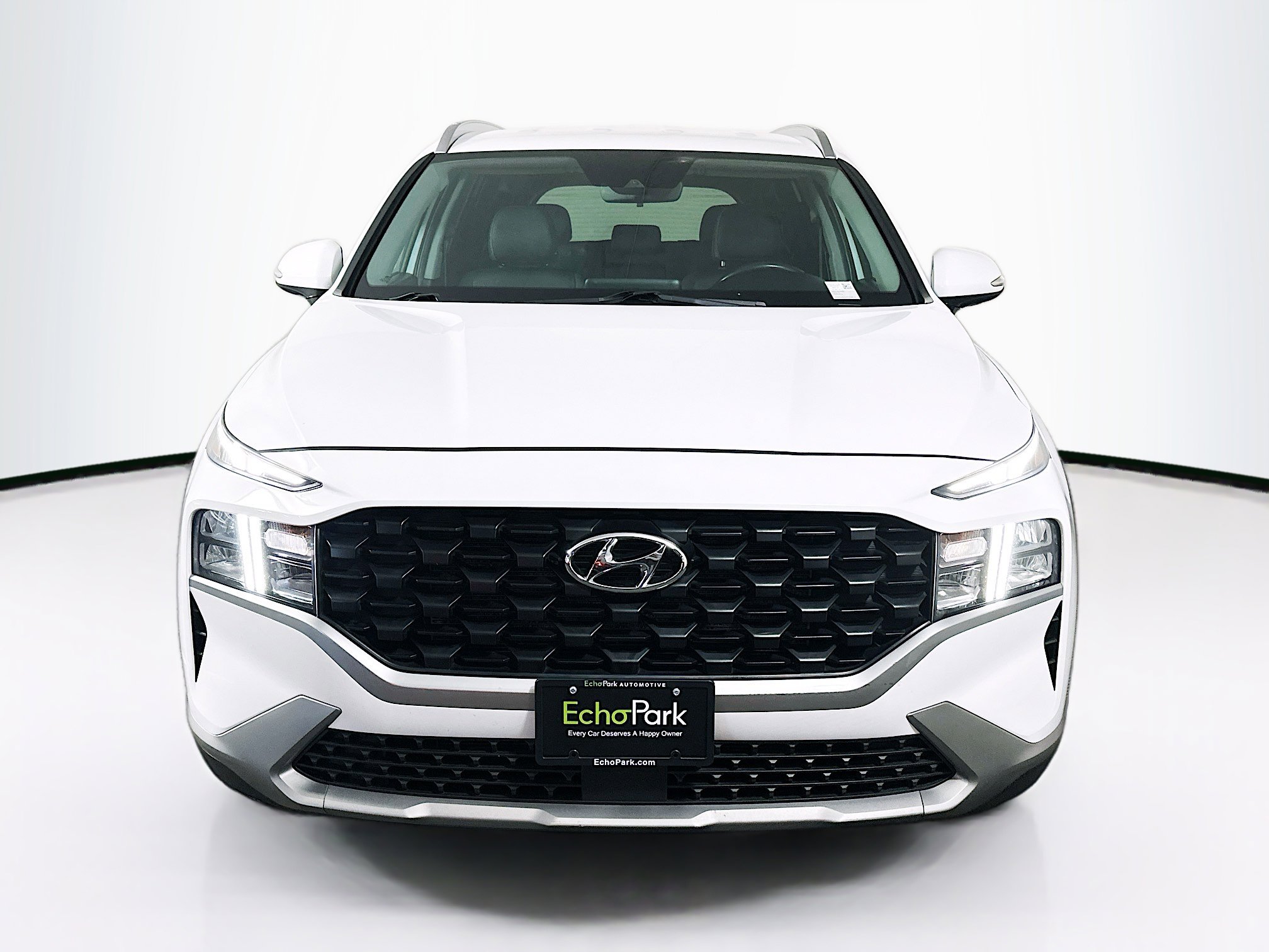 Used 2023 Hyundai Santa Fe SEL image 2