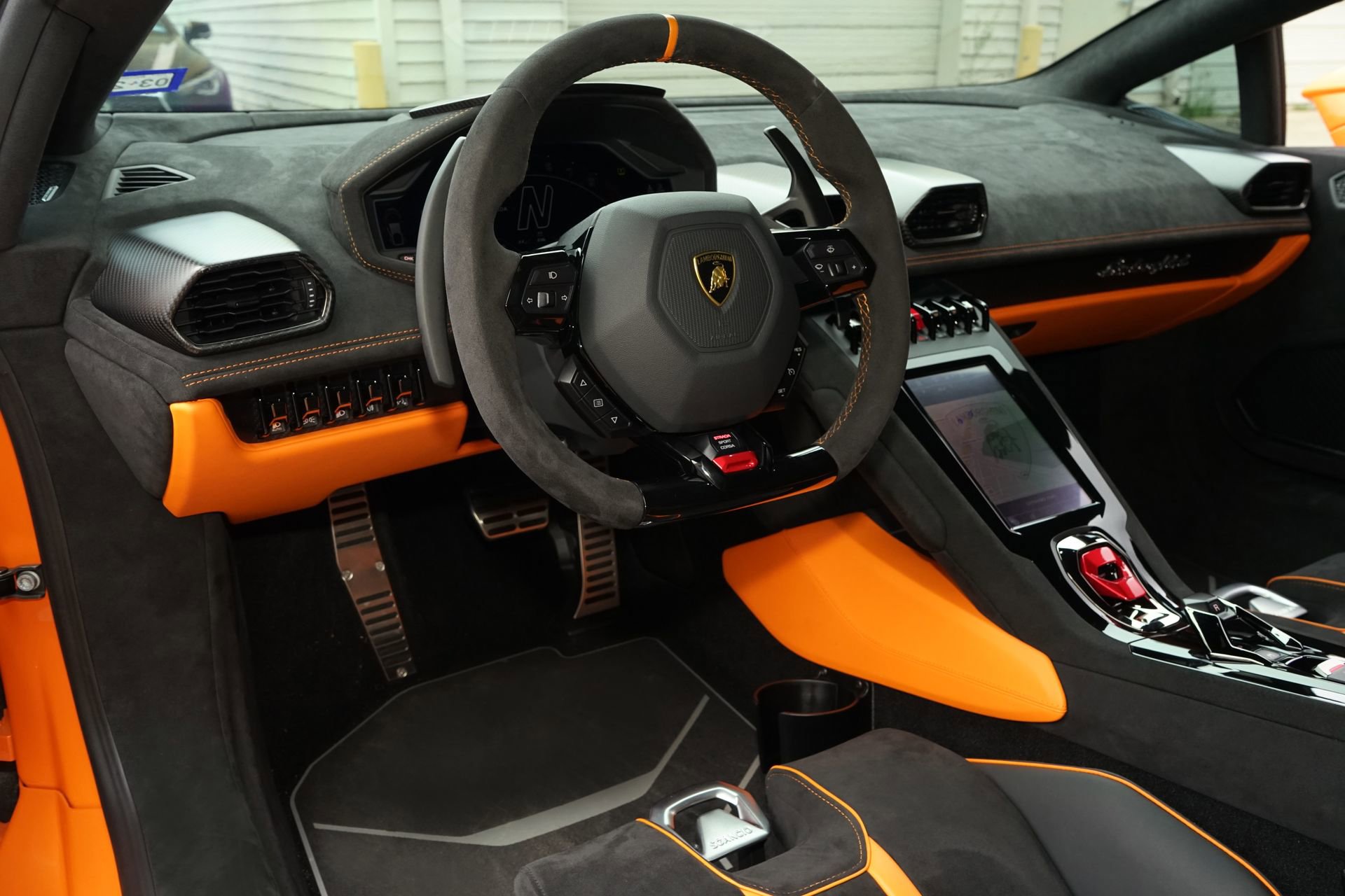 Used 2023 Lamborghini Huracan Tecnica image 8