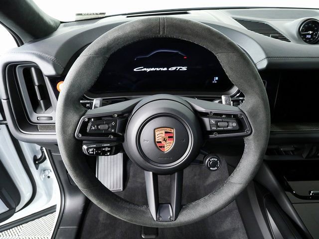 New 2026 Porsche Cayenne GTS image 9