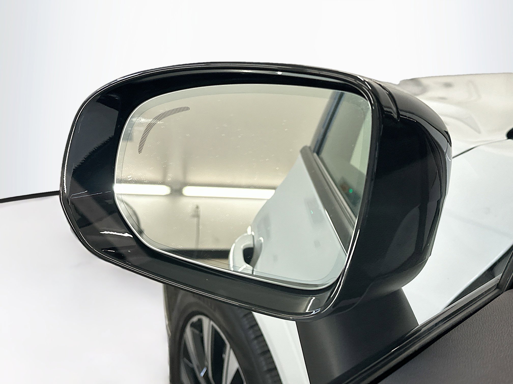 Used 2025 Volvo XC60 B5 Core AWD/4WD image 16