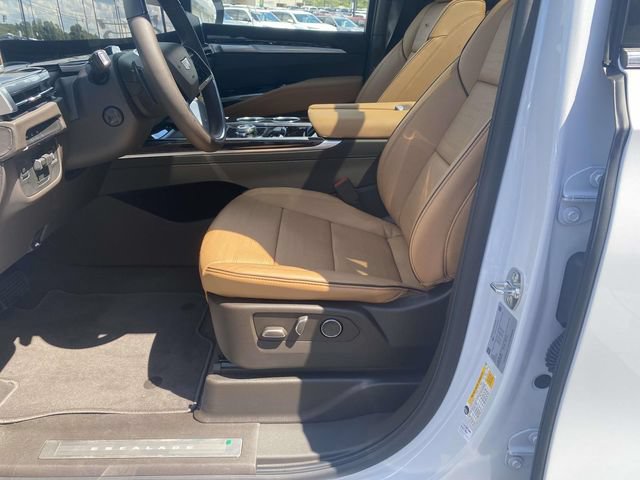New 2026 Cadillac Escalade Luxury w/ Touring Package RWD image 12