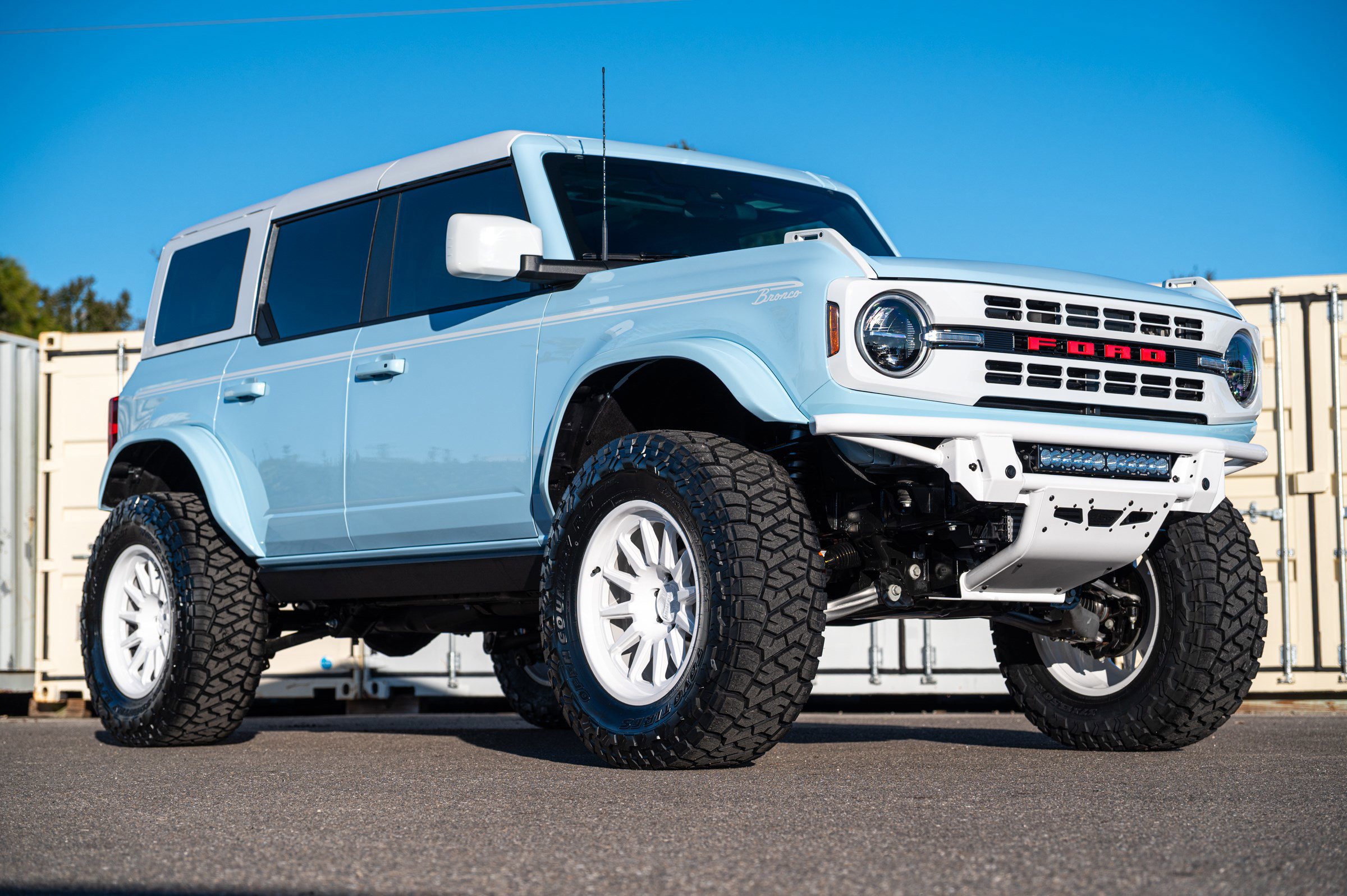 New 2025 Ford Bronco Heritage Edition