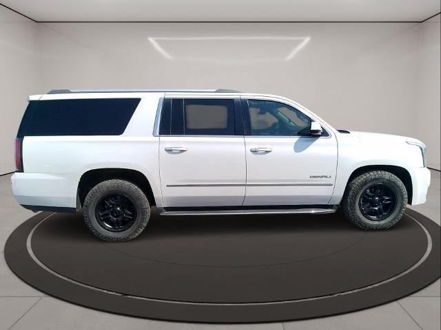 Used 2016 GMC Yukon XL Denali w/ Open Road Package AWD/4WD image 4