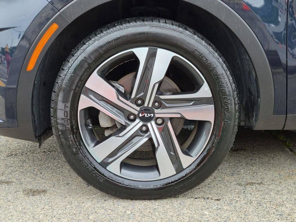 Certified 2023 Kia Sorento EX AWD/4WD image 29