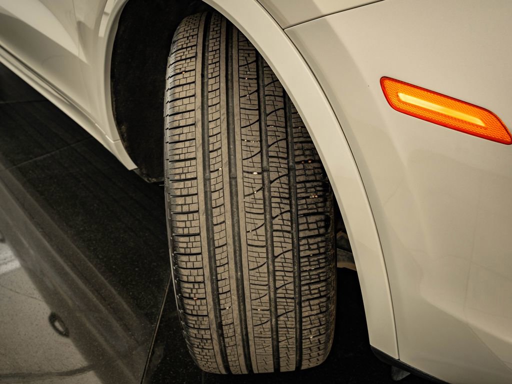 Certified 2021 Porsche Cayenne Turbo AWD/4WD image 63