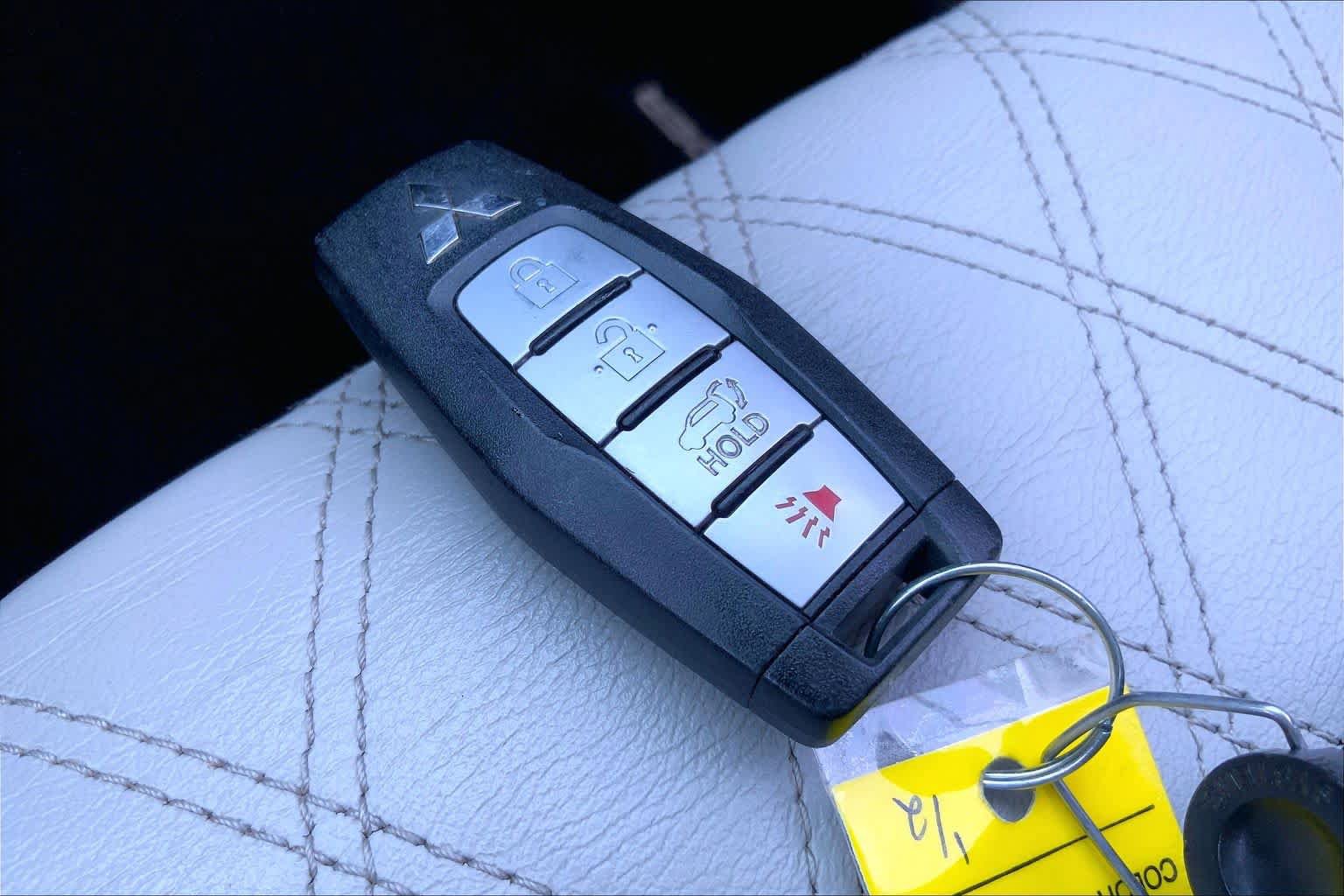 Used 2022 Mitsubishi Outlander SEL AWD/4WD image 15