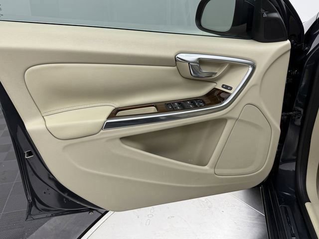 Used 2015 Volvo S60 T5 Platinum image 10