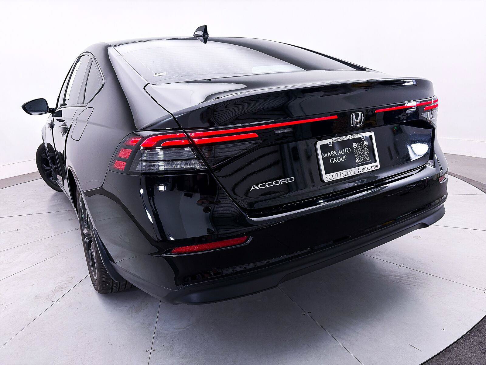 Used 2025 Honda Accord SE image 7