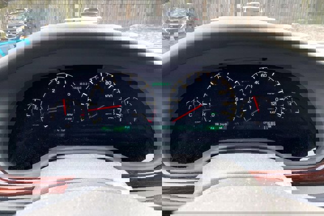 Used 2002 Cadillac Seville SLS w/ Luxury Pkg image 20