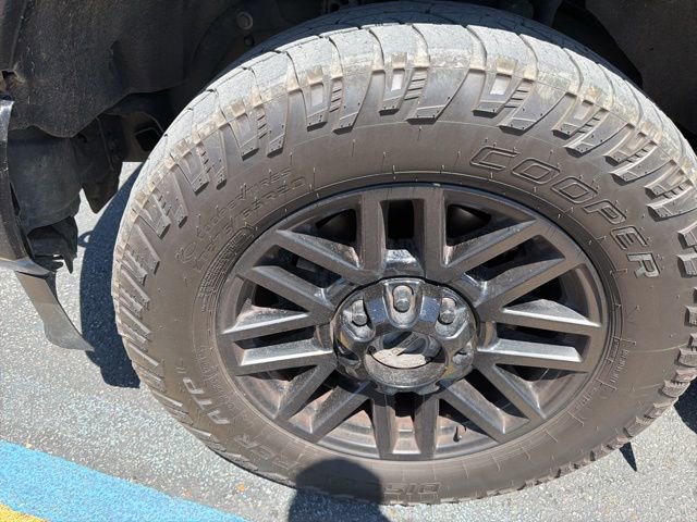 Used 2021 Ford F250 Lariat image 2