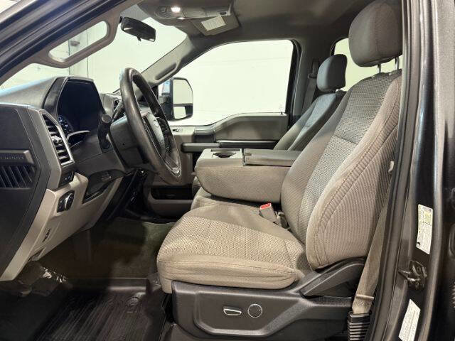 Used 2017 Ford F350 XLT w/ XLT Premium Package image 13