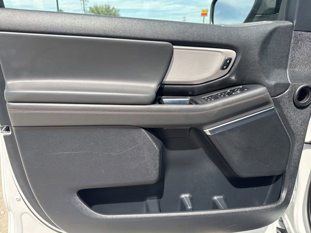 Used 2025 Ford Expedition Active AWD/4WD image 20