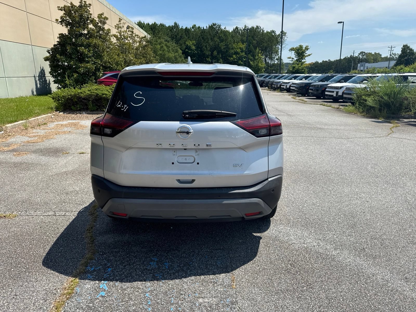Used 2021 Nissan Rogue SV FWD image 10