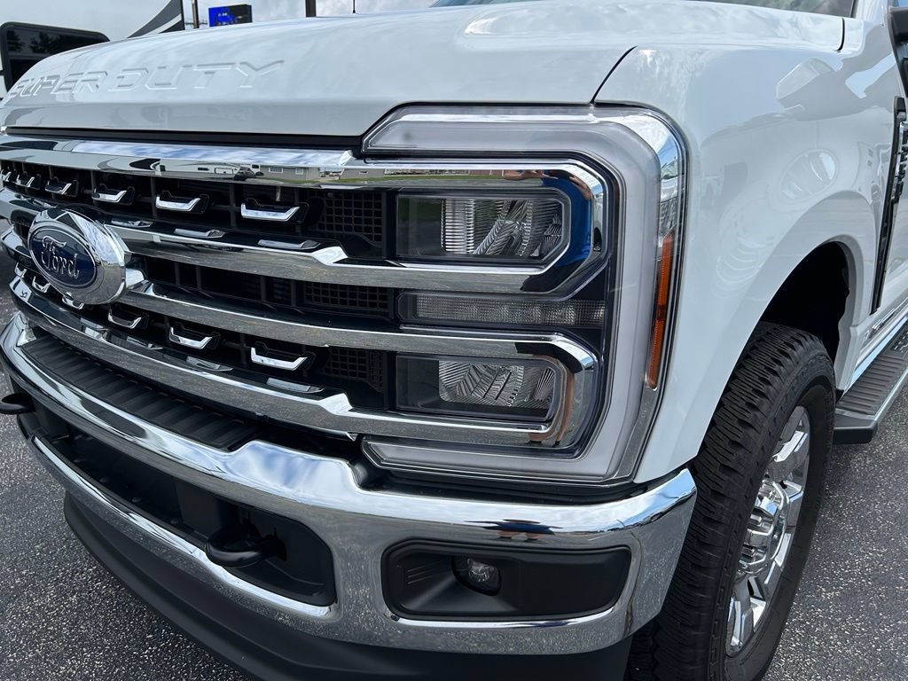 Used 2026 Ford F250 Lariat w/ Chrome Package AWD/4WD image 6