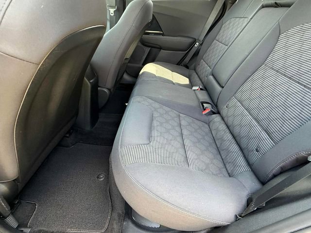 Used 2022 Kia Niro LXS FWD image 16