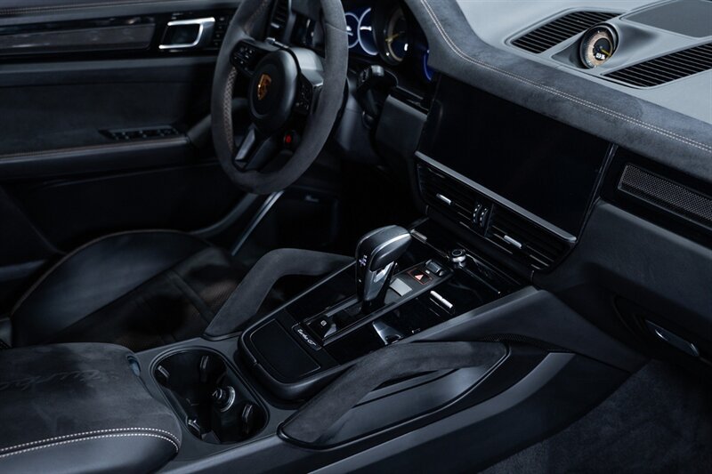 Used 2022 Porsche Cayenne Turbo GT AWD/4WD image 63