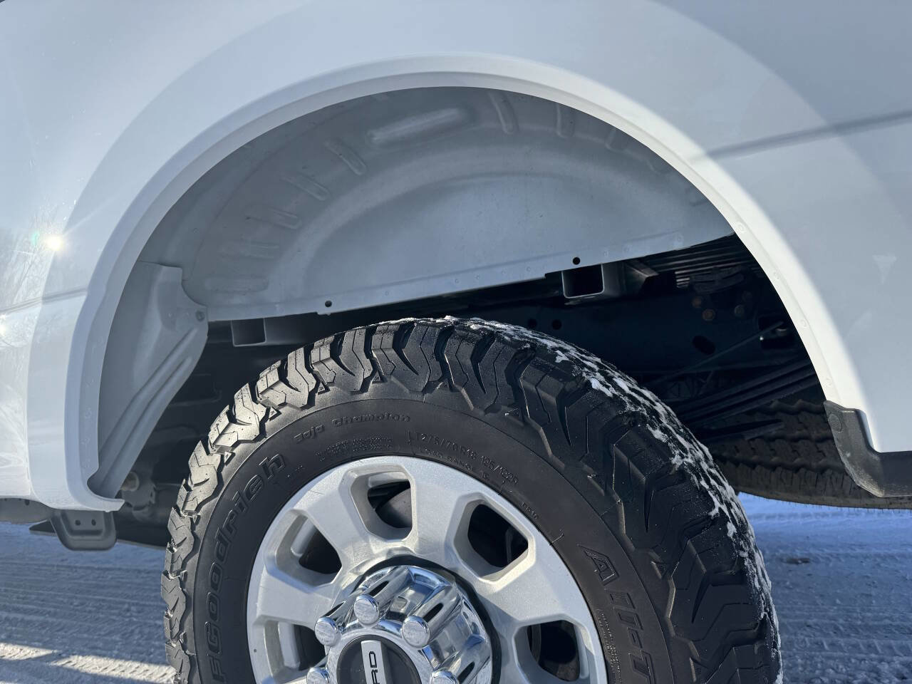 Used 2023 Ford F350 XLT w/ Camper Package image 25