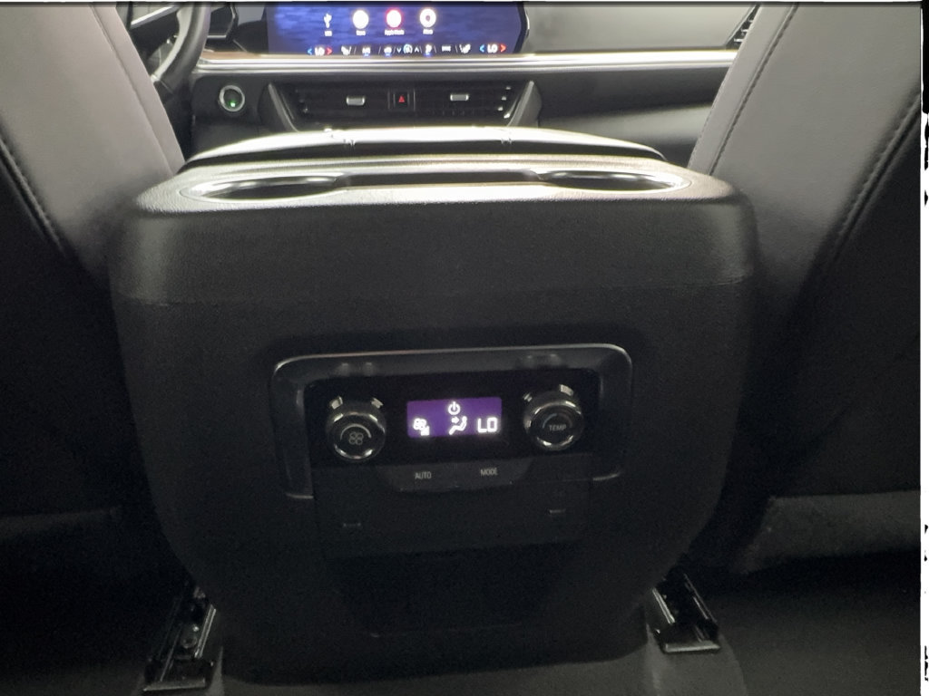 Used 2025 Chevrolet Tahoe LT RWD image 23