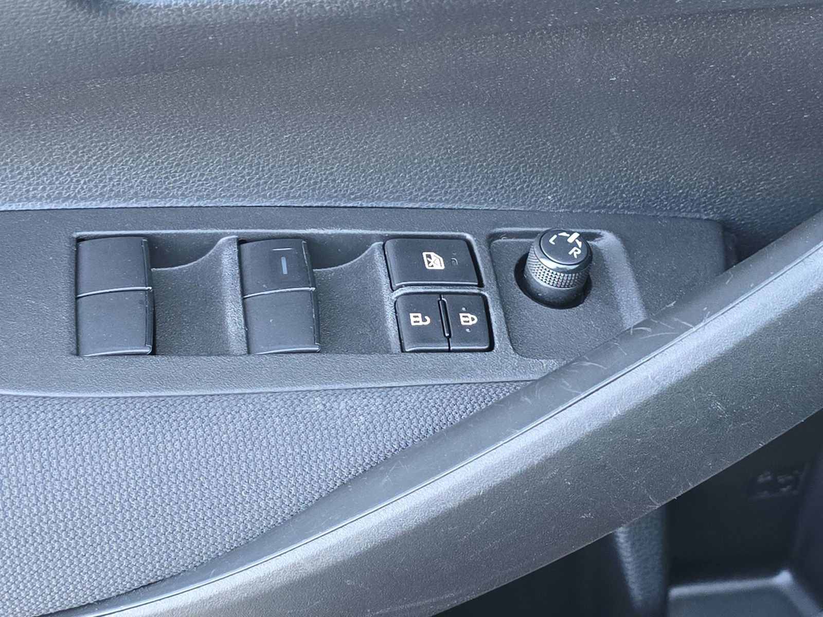 Used 2022 Toyota Corolla LE image 34