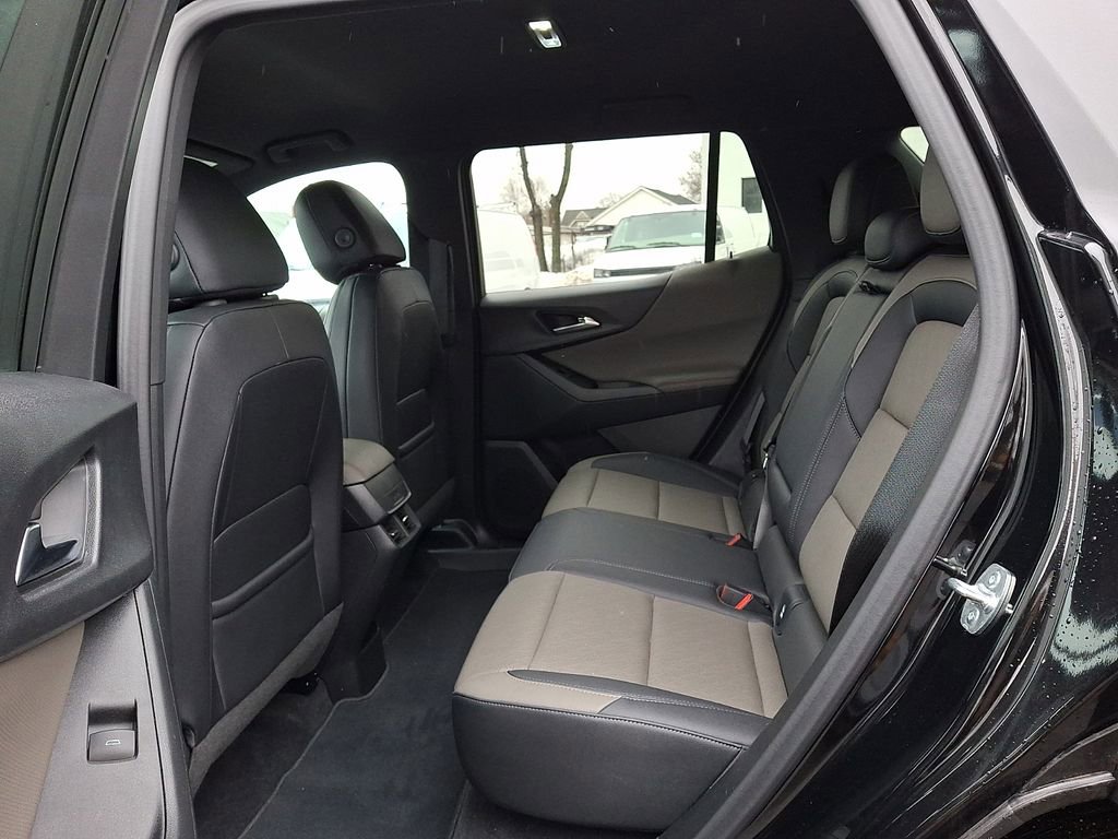 Used 2026 Chevrolet Equinox LT w/ Convenience Package II image 10