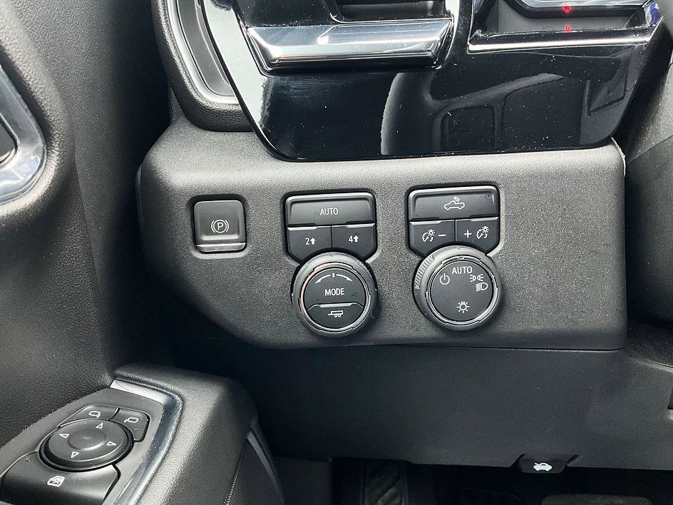 Used 2024 Chevrolet Silverado 1500 LT AWD/4WD image 17