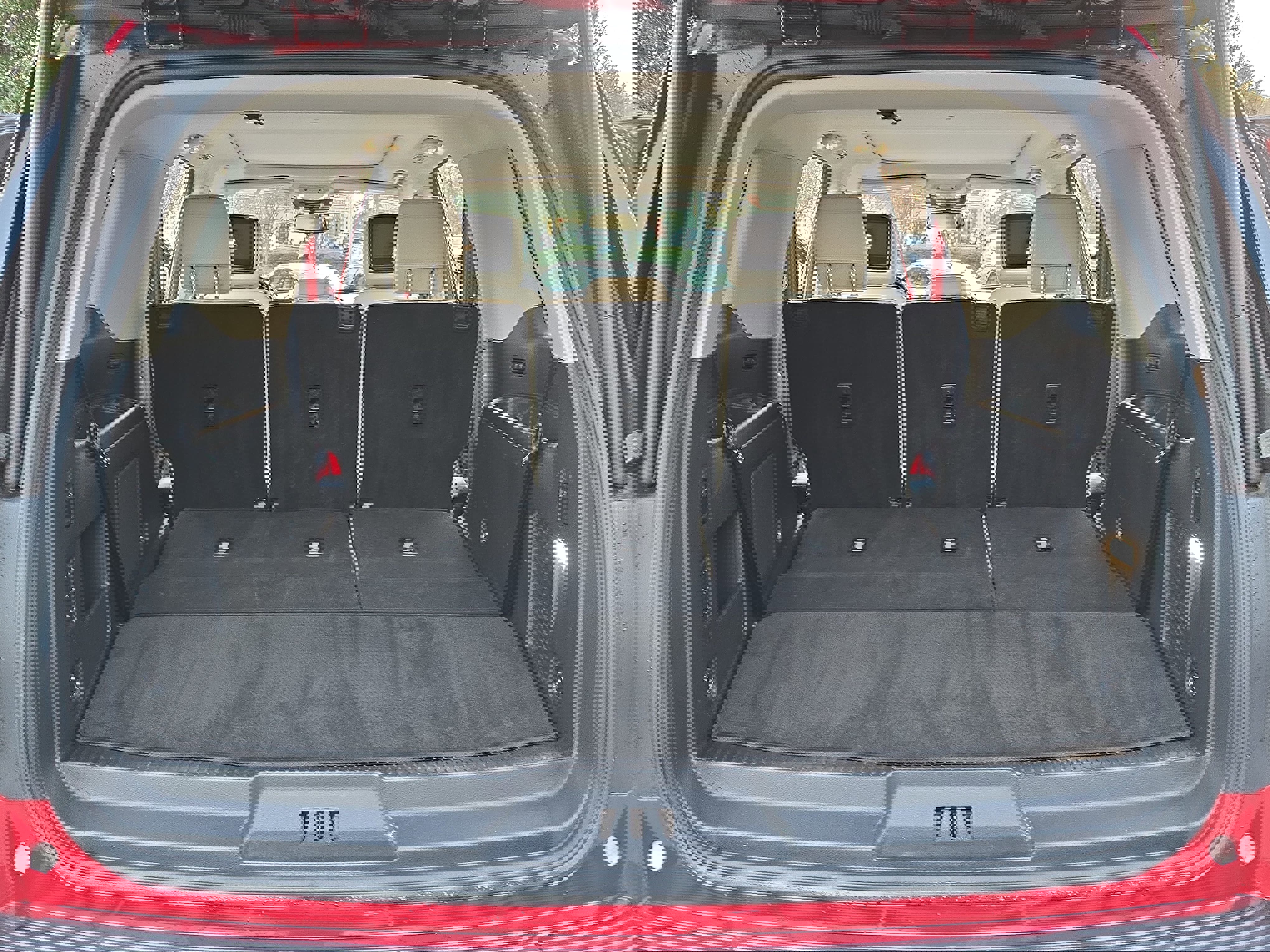 Used 2019 Ford Expedition Platinum image 14