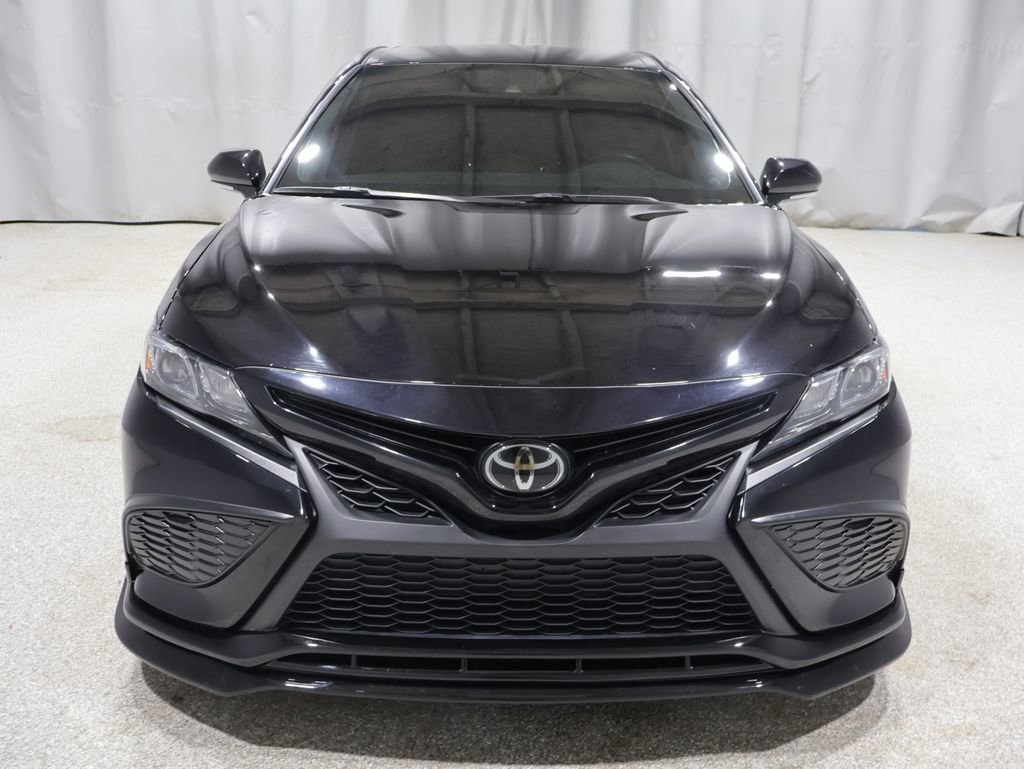 Used 2022 Toyota Camry SE w/ Carpet Mat Package (TMS) AWD/4WD image 7