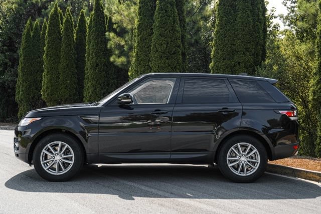 Used 2017 Land Rover Range Rover Sport SE AWD/4WD image 9