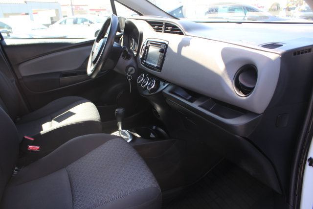 Used 2016 Toyota Yaris L FWD image 34
