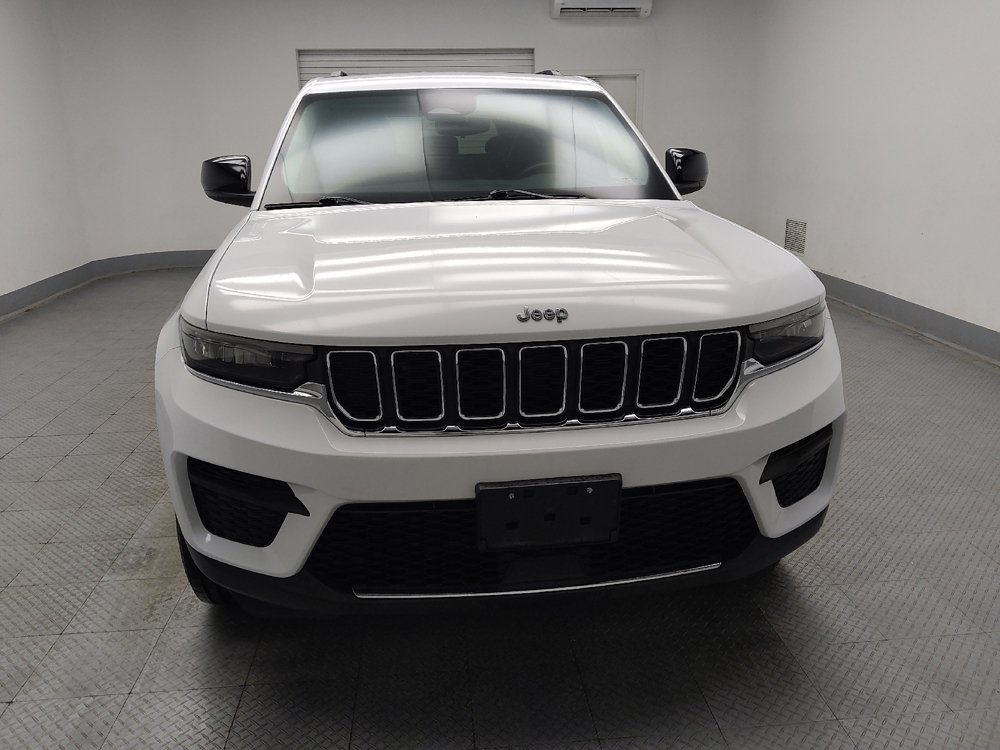 Used 2022 Jeep Grand Cherokee Laredo w/ Luxury Tech Group I AWD/4WD image 14