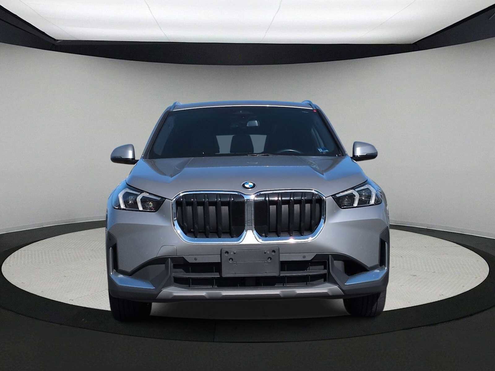 Used 2023 BMW X1 xDrive28i w/ Convenience Package AWD/4WD image 3