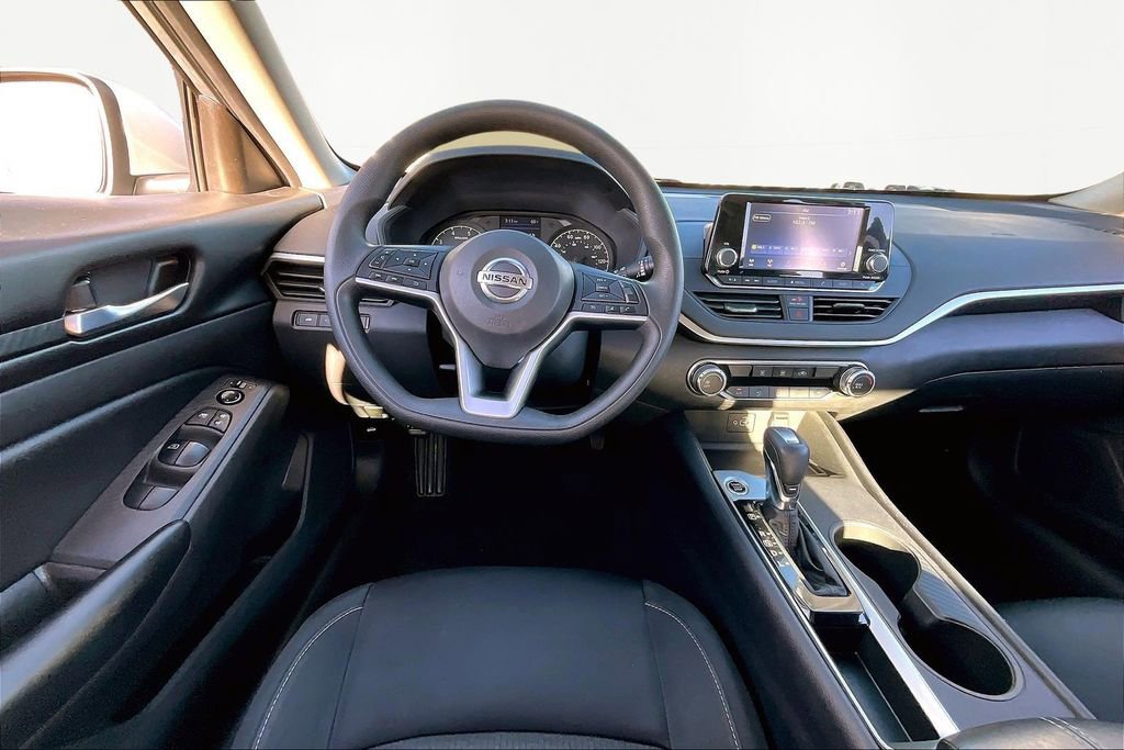 Used 2022 Nissan Altima 2.5 S image 9
