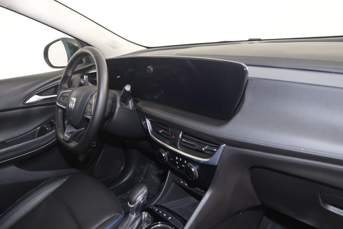 Used 2025 Buick Encore GX Sport Touring AWD/4WD image 38