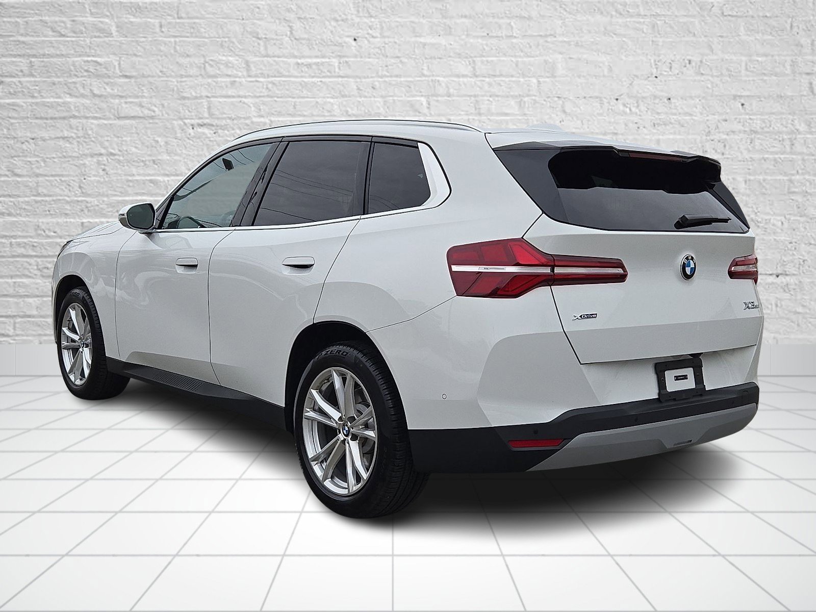 Used 2025 BMW X3 xDrive30i w/ Premium Package AWD/4WD image 4