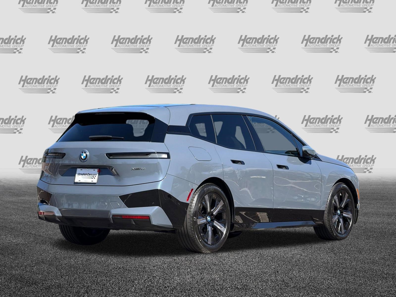 Used 2023 BMW iX xDrive50 w/ Premium Package image 5