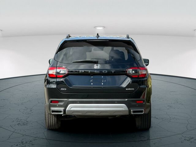 Used 2025 Honda Pilot Touring image 5