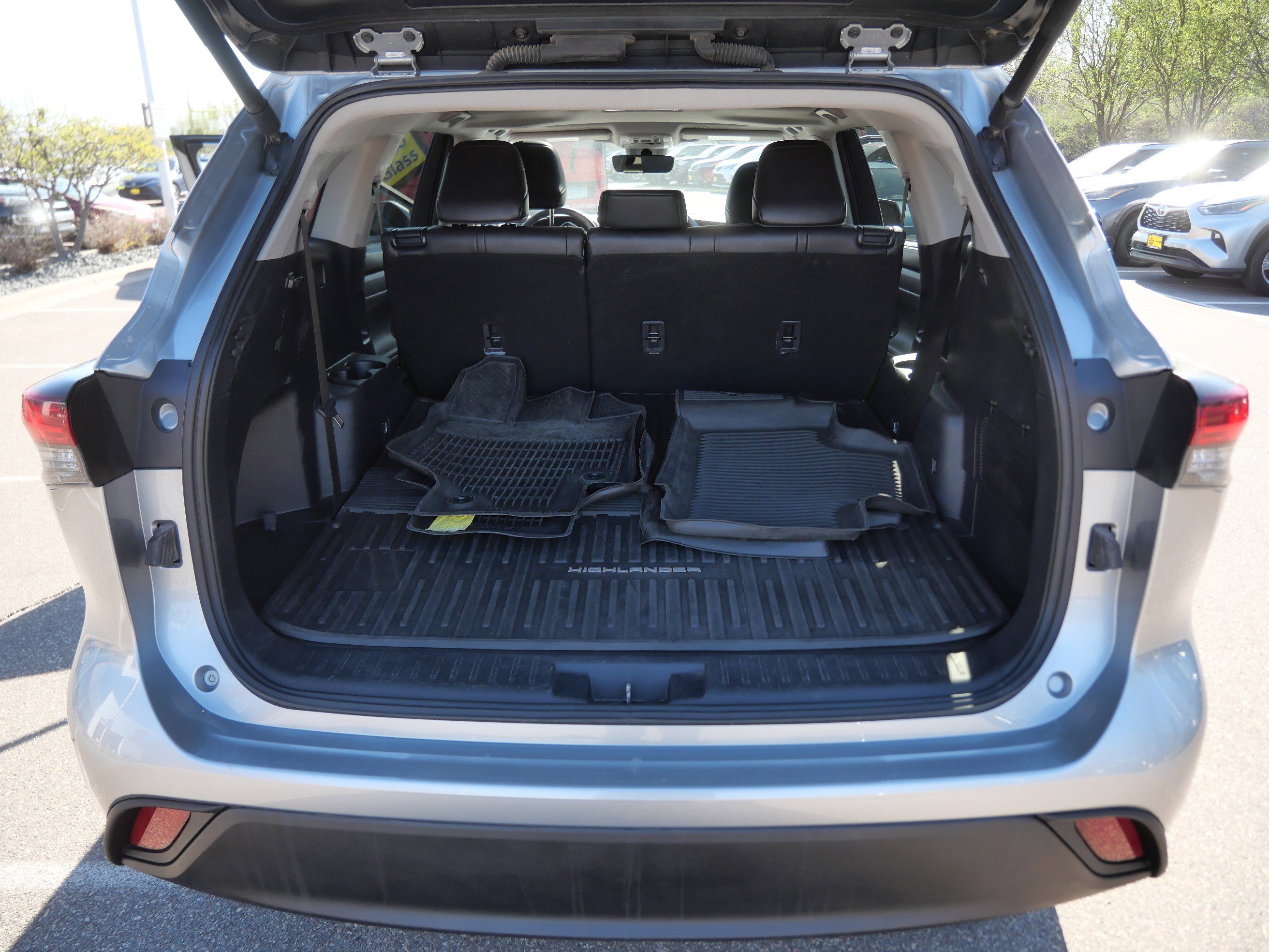 Certified 2024 Toyota Highlander XLE AWD/4WD image 19