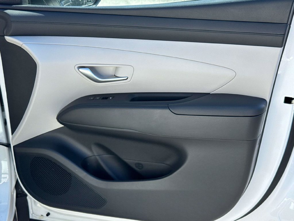 New 2026 Hyundai Tucson SE FWD image 8