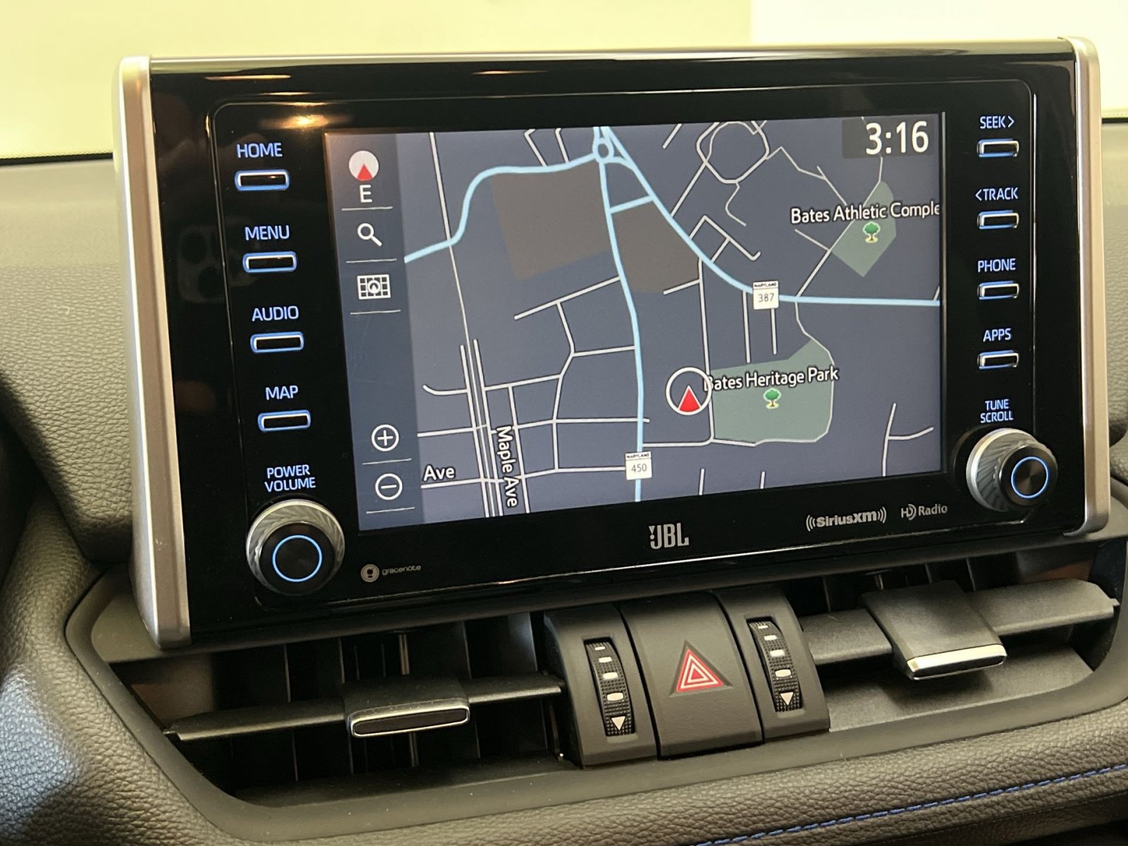 Used 2020 Toyota RAV4 XSE AWD/4WD image 19