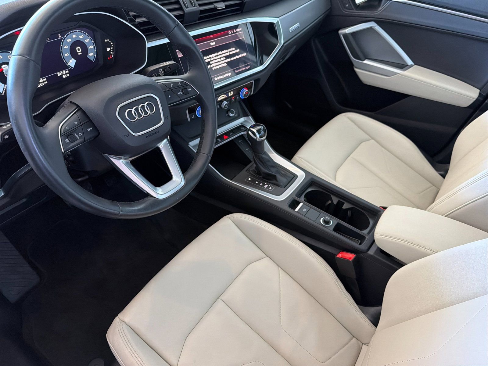 Used 2024 Audi Q3 2.0T Premium AWD/4WD image 8