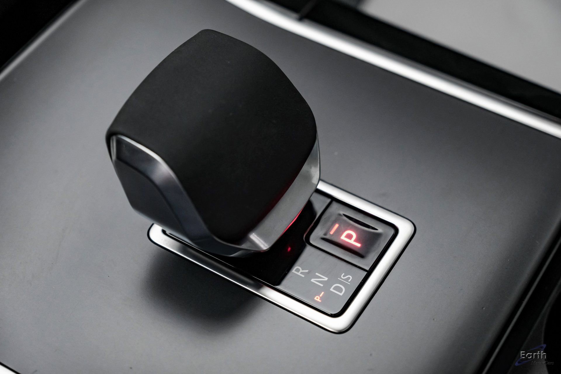 Used 2024 Land Rover Range Rover Evoque Dynamic SE image 53