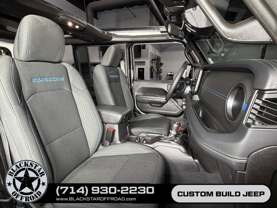 Used 2025 Jeep Wrangler Unlimited Rubicon 4xe w/ Safety Group AWD/4WD image 25