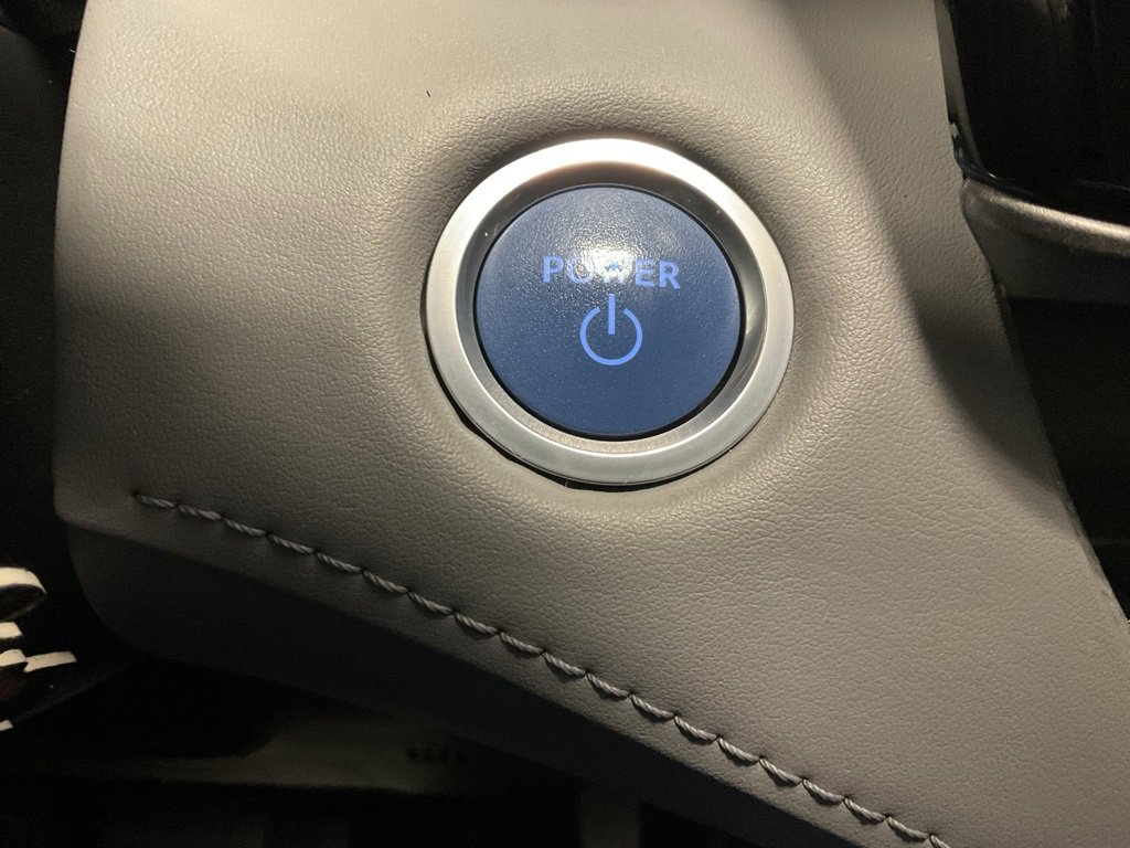 Used 2021 Toyota Highlander XLE image 16