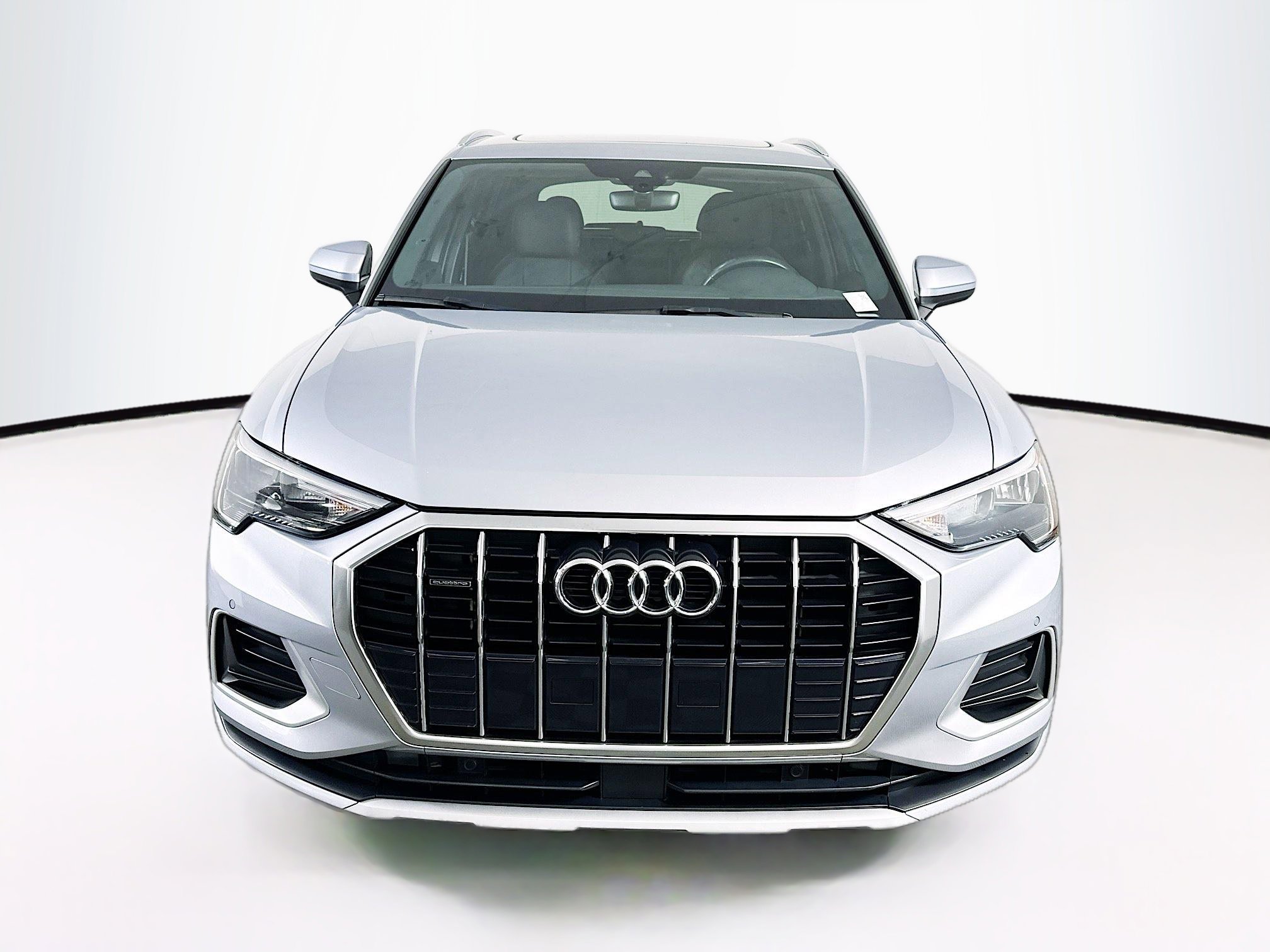Used 2020 Audi Q3 2.0T Premium w/ Convenience Package image 2