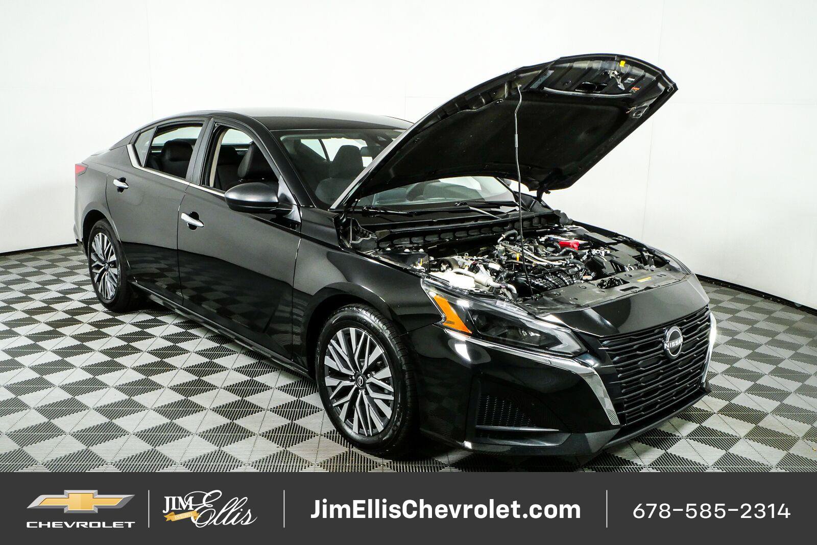 Used 2024 Nissan Altima 2.5 SV FWD image 30