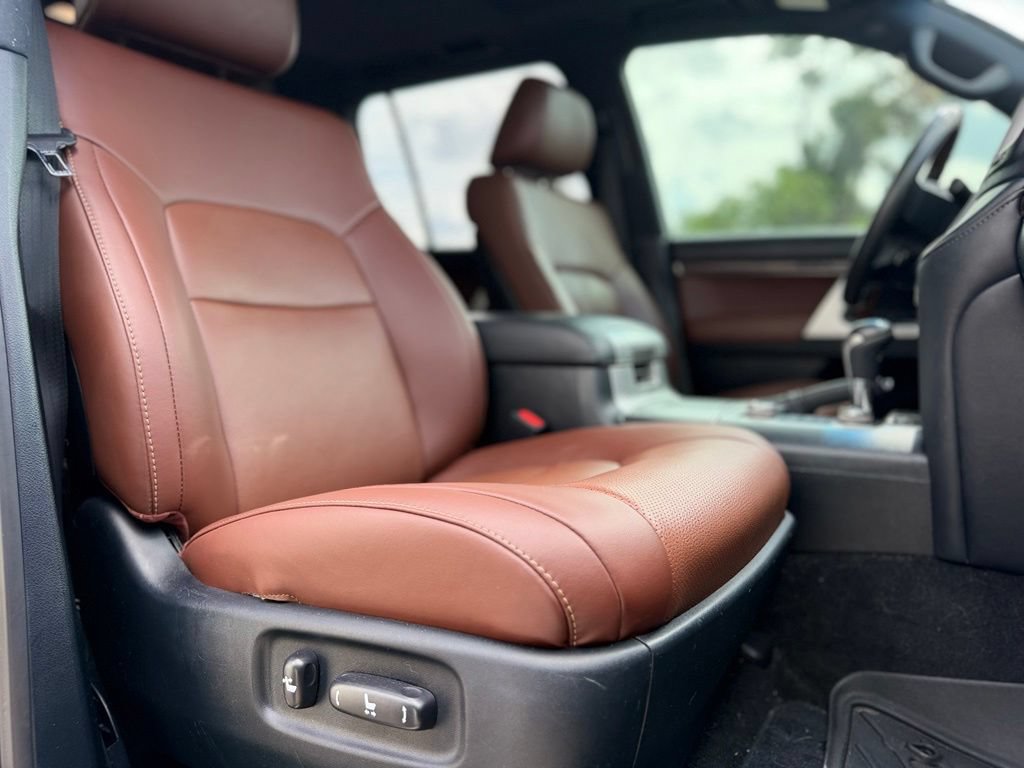 Used 2019 Toyota Land Cruiser AWD/4WD image 18