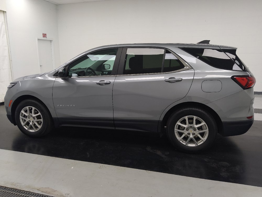 Used 2023 Chevrolet Equinox LT FWD image 3