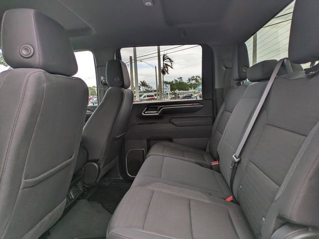 Used 2025 Chevrolet Silverado 2500 LT w/ Convenience Package image 14